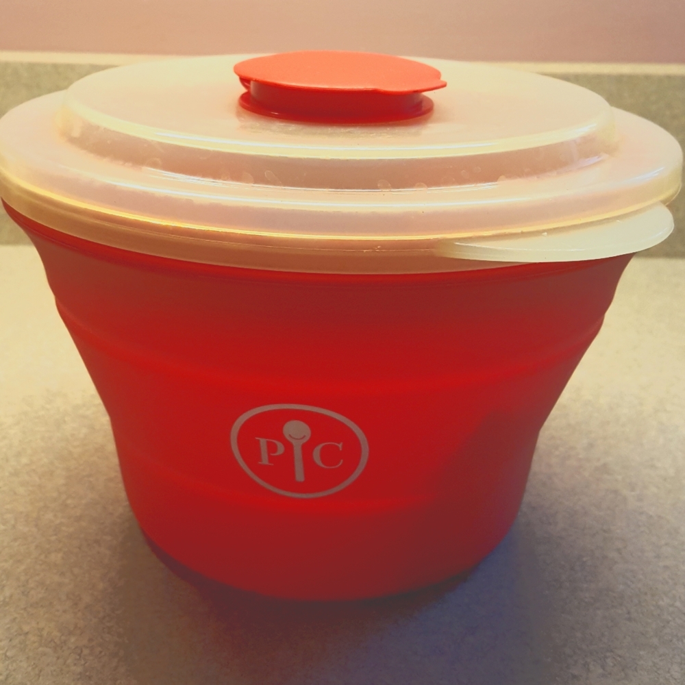 Pampered Chef Popcorn Popper #1457 Red Silicone 5"H x 7"W